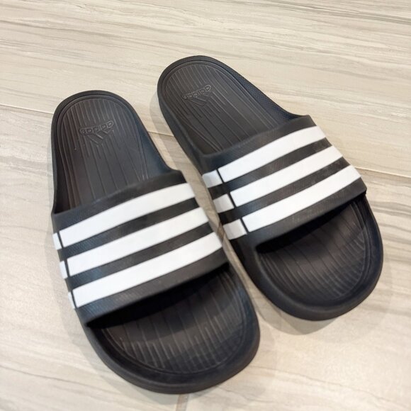 Adidas 3 Stripes Athletic Workout Slides Mens Slip On Sandals Logo Shoes Gym 9 - Picture 1 of 7